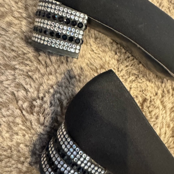 Stuart Weitzman 🔥 rhinestone short heals - Picture 6 of 7